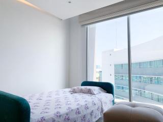 Suite vista a la ciudad, Parqueo, sofa cama, cerca mall del sol - Guayaquil - 4