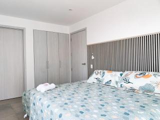 Suite vista a la ciudad, Parqueo, sofa cama, cerca mall del sol - Guayaquil - 9