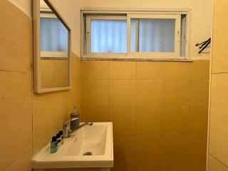 Geula Beach- 1Bedroom Seaside Apartment By Vacay - Tel Aviv - 2