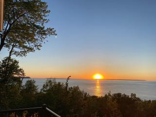Viewtopia - Suttons Bay - 3