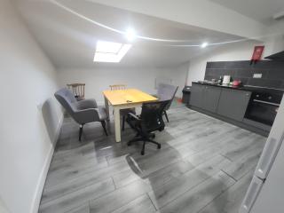 Cozy Home Stay - Birmingham - 4