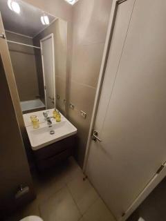 Depto full cercano a plaza Ñuñoa y metro Villa Frei, parking, piscina - Santiago - 2