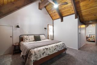 Kenny Cottage of Big Bear City - - 2