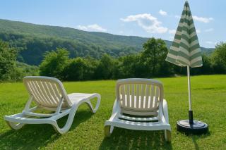 Cozy Villa with a Beautiful View, Terrace and Nature - Piatra Neamţ - 9