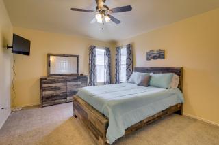 San Antonio Abode with Yard Less Than 4 Mi to Lackland - San Antonio - 1