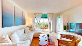 Modern Luxury Condo Near Beach & Aventura Mall - Aventura - 2