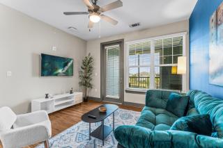 Full Apartment King Bed Retreat Pool & Gym Pet-Friendly Close to Park - Orlando - 8