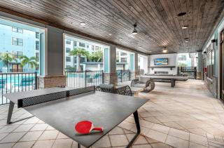 Full Apartment King Bed Retreat Pool & Gym Pet-Friendly Close to Park - Orlando - 3