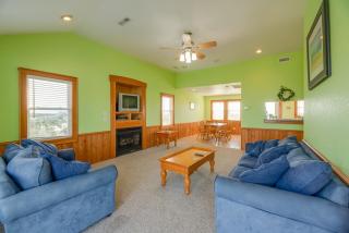 Quiet Hatteras Duplex with Decks ~ 1 Mile to Beach - 7