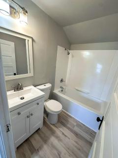 Beautiful Benson Villa-Walking Distance to Benson - Omaha - 2
