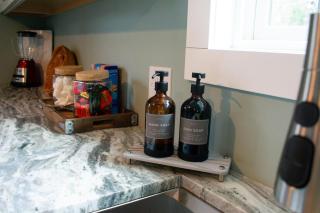 Creekside Cottage - 5