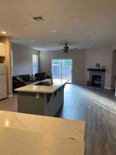 Spacious home in Hughson - - 6
