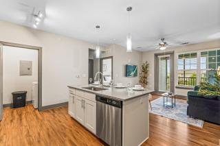 Full Apartment PetFriendly, King Bed, Top Amenities, 15 min to Parks - Orlando - 7