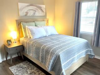 Peaceful Haven 2BR 1BA in Quiet Neighborhood - Nederland - 1
