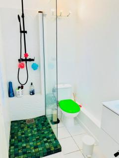 Cozy Waterfront Two-Level Condo with 2 Bathrooms ,Pool, AC - Baie Nettle - 5