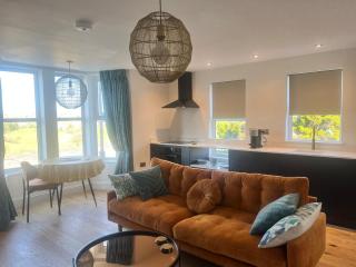 Valley View - Keynsham - 0