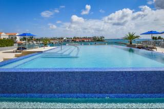 Harbour House - Oranjestad - 3