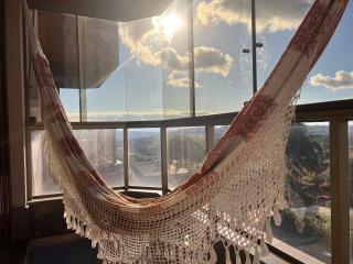 Apartamento com sacada e vista para o Vale dos Vinhedos - 9