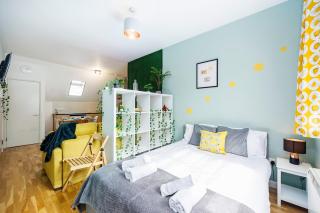 Colourful and Cozy home near station - New Cross - Goldsmith - Londra - 5