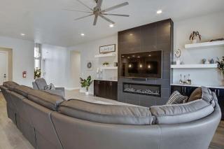 Luxury Home Near Sand Hollow - 8