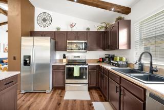 5BR Cottage w Pool & Hot Tub Near Disney - 1