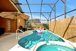 5BR Cottage w Pool & Hot Tub Near Disney - Kissimmee - 0