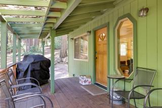 Stay Near Big Trees, Bring Your Pets Arnold Cabin - Arnold - 9