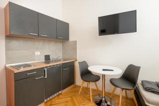 Studio Apartments Tiho & Nena - 1