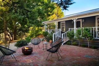 Wrenwood Cottage- outdoor spa in serene setting - 3