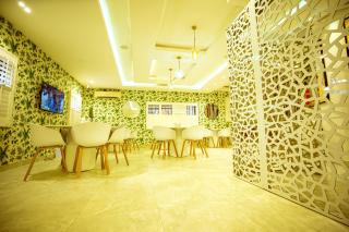 Tranquil Oasis Hotel - Ilado - 8