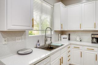 8 Mi to Beach Park Bakersfield Gem with Yard! - Bakersfield - 2
