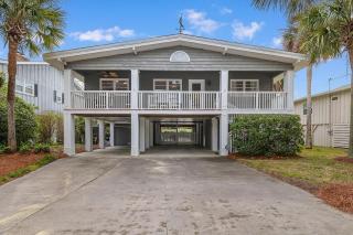 Private Pool and Just a 3 Minute Walk to the Beach - Pawleys Island - 0