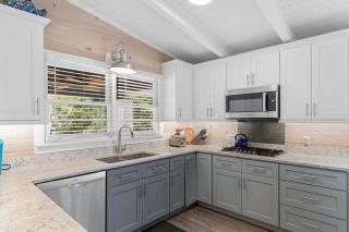 Private Pool and Just a 3 Minute Walk to the Beach - Pawleys Island - 5