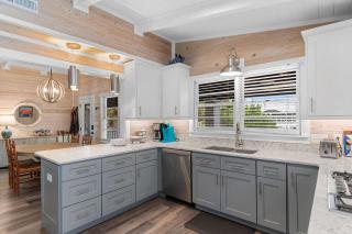 Private Pool and Just a 3 Minute Walk to the Beach - Pawleys Island - 3
