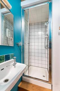 B&B on Beautiful Organic Homestead, Edinburgh - 4