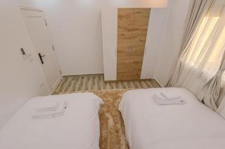 Chic Cozy Retreat with Jacuzzi next to AUC - 6