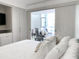 Suite de Lujo,cerca del mall del sol, sofa cama, parqueo - Guayaquil - 3