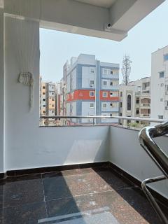 SKYLINE Stays - Hyderabad - 8