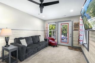 Bass Point Bliss - Resort Rental on Lake of the Ozarks Shoreline - Gravois Mills - 3