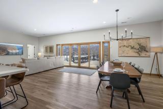 Big Bear Bungalow - Stay Waterfront to Lake of the Ozark - Sunrise Beach - 5