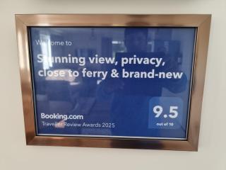 Stunning view, privacy, close to ferry & brand-new - Wellington - 9