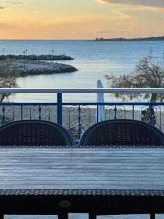 Stelios' Beachfront Retreat - Parikia - 5