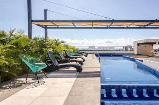 Central Playa del Carmen Master Suite with rooftop pool and gym WiFi free parking near beach - Playa del Carmen - 9