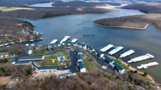 Family Lakefront Oasis - Picture Perfect Retreat - Kaiser - 9