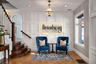 Luxury Downtown Retreat 4br W Hot Tub & Views - Salt Lake City - 9