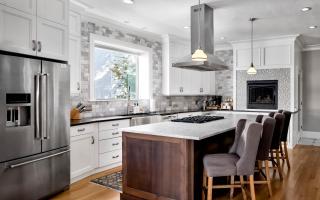 Luxury Downtown Retreat 4BR w Hot Tub & Views - 7