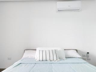 Suite Empresarial, cerca al mall del sol, cama, parqueo, sofa cama - Guayaquil - 0