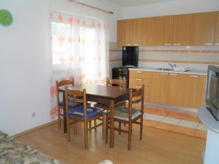 Apartments with a parking space Baska, Krk - 24181 - Baška - 2