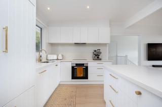 Kaya Beach House - Family Villa with Water Views - 5