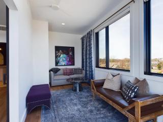 Penthouse Fox Den-2 Penthouse Suites-12 South - Nashville - 2